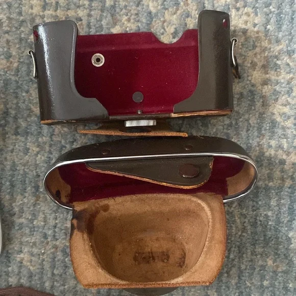 Teron MX Camera with leather holder and light kit from the 1960’s